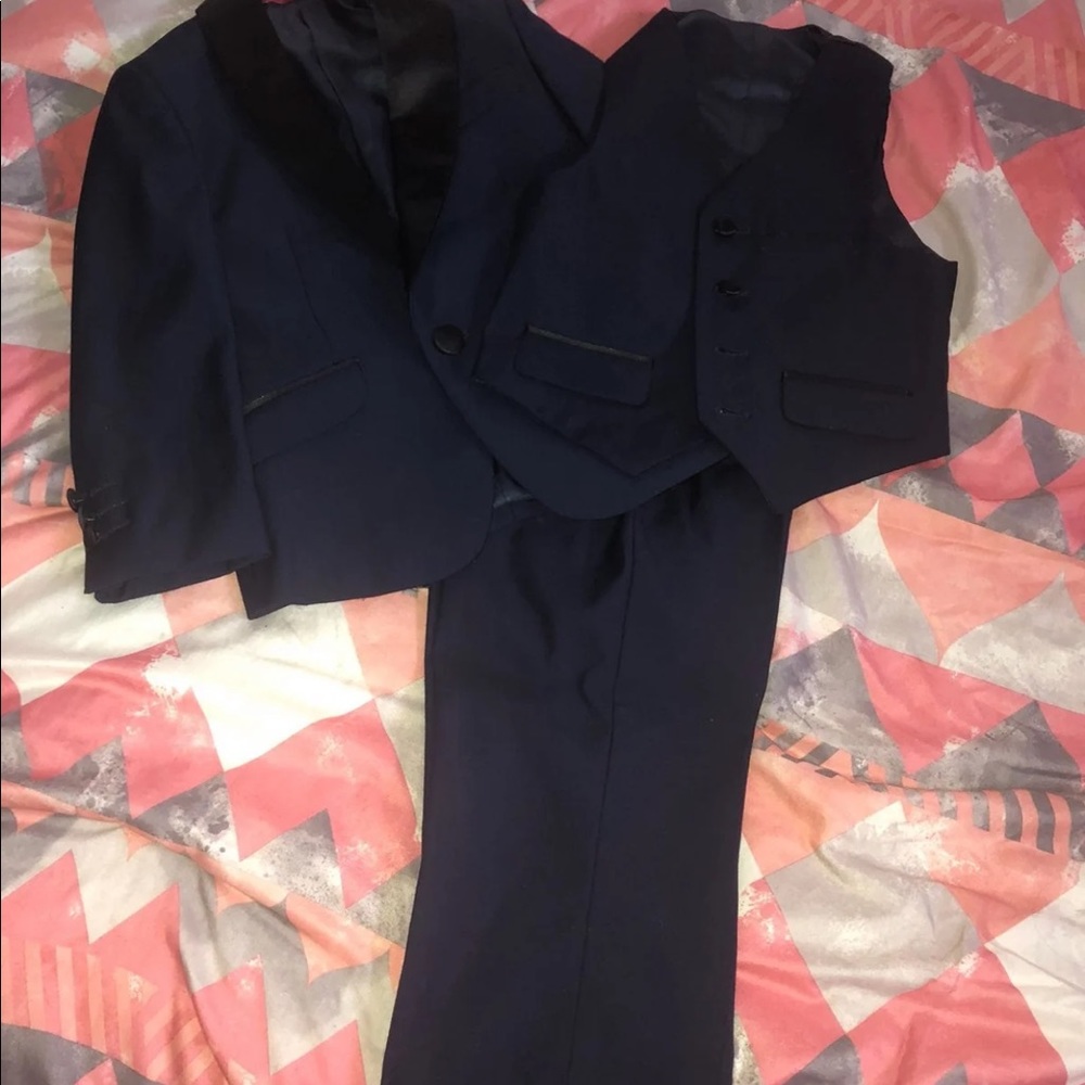 Kids suit